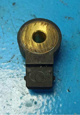 VAG 030905377A Датчик детонации в наличии Киев