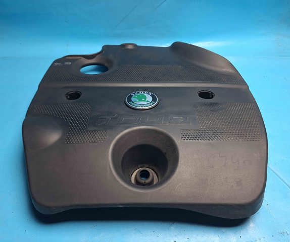 VAG 038103925 Крышка двигателя в наличии Кривой Рог