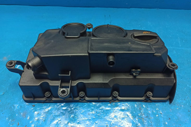 VAG 03G103475D Крышка клапанная в наличии Житомир