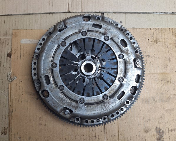 VAG 03G105266BM Маховик в наличии Тернополь