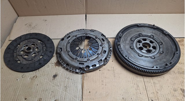 VAG 03G105266BM Маховик двигателя в наличии Сумы