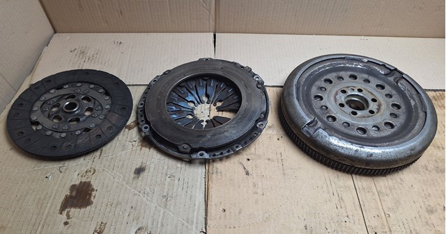 03G105266BM VAG Маховик купить в Житомир