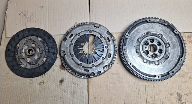 03G105266BM VAG Маховик купить в Харьков