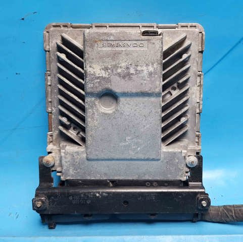 Электронный блок управления двигателем 03G906018CE VAG
