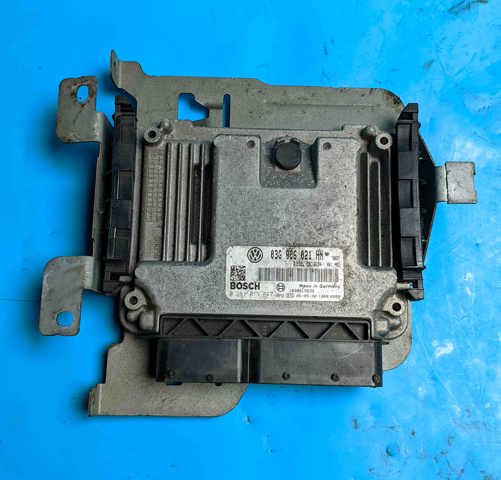 Электронный блок управления двигателем 03G906021HN VAG