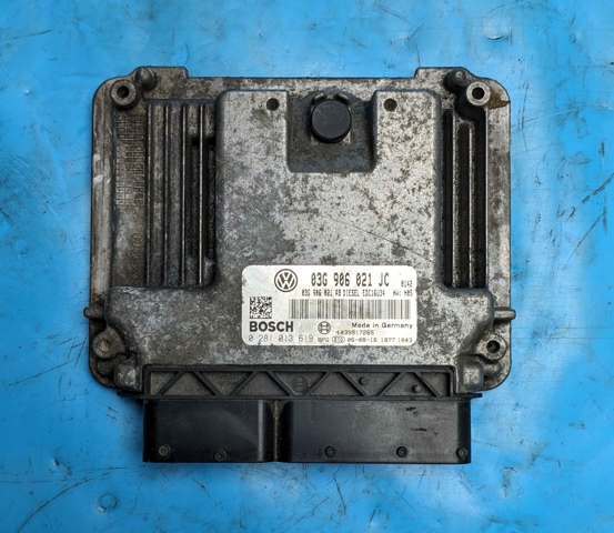 Электронный блок управления двигателем 03G906021JC VAG