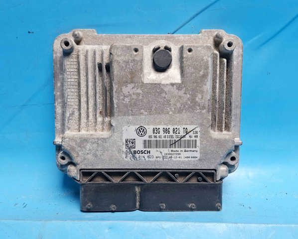 ЭБУ двигателем 03G906021TQ VAG