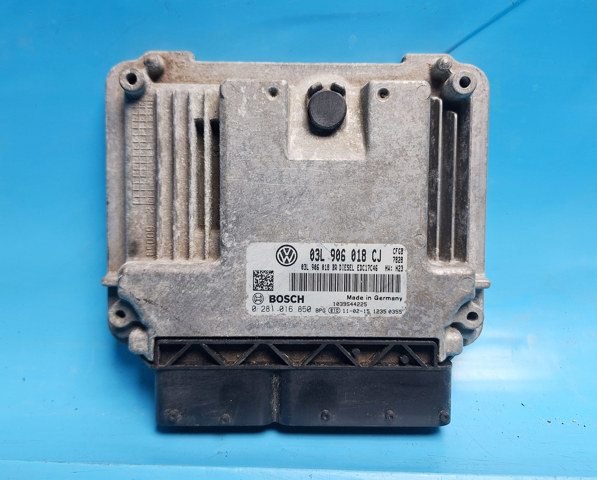 Модуль управления двигателем 03L906018CJ VAG