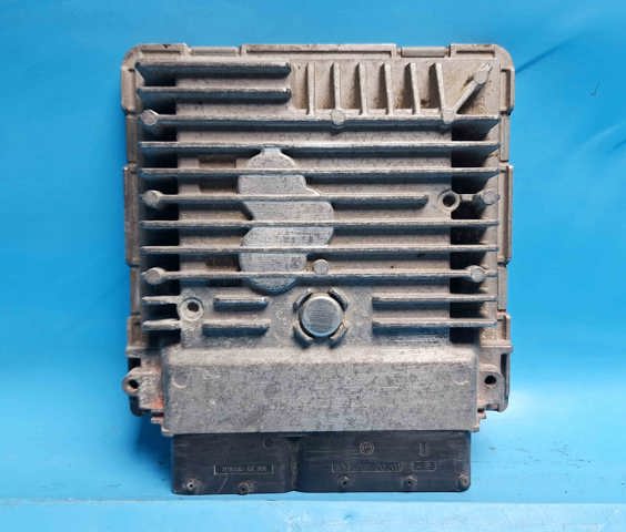 Компьютер двигателя 03L906023MM VAG