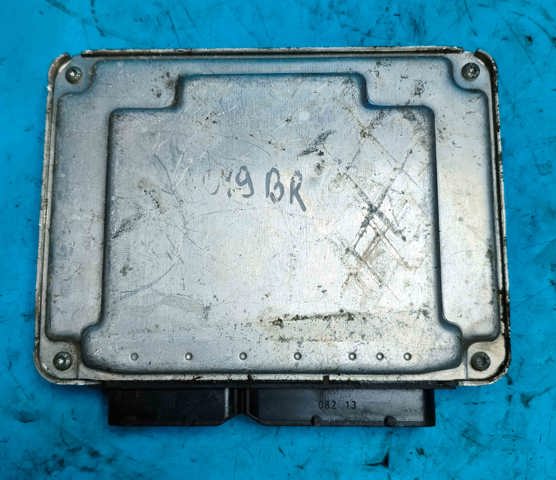 VAG 045906019BR Блок управления двигателем в наличии Черновцы