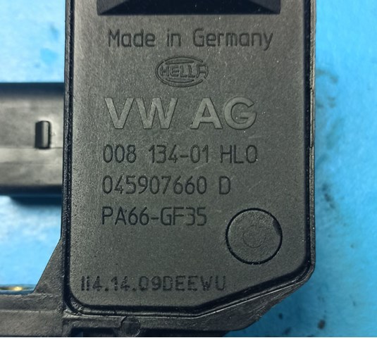 VAG 045907660D Датчик уровня масла двигателя в наличии Павлоград