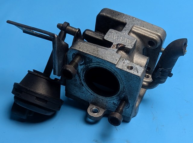 VAG 059131063C Регулирующая заслонка EGR в наличии Черновцы