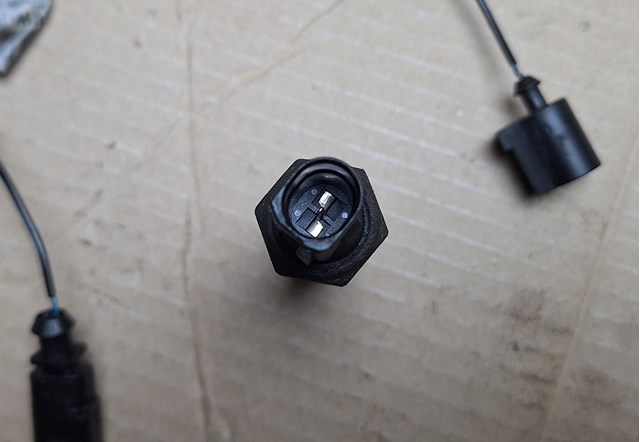 06A919081F Датчик давления масла купить Ровно