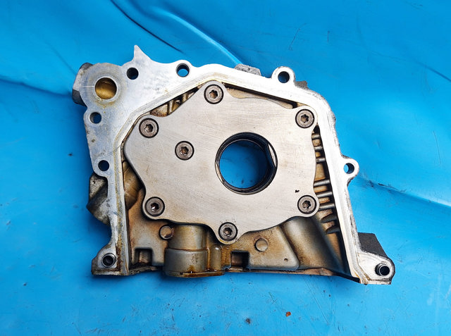 FORD 1072052 Масляный насос в наличии Николаев