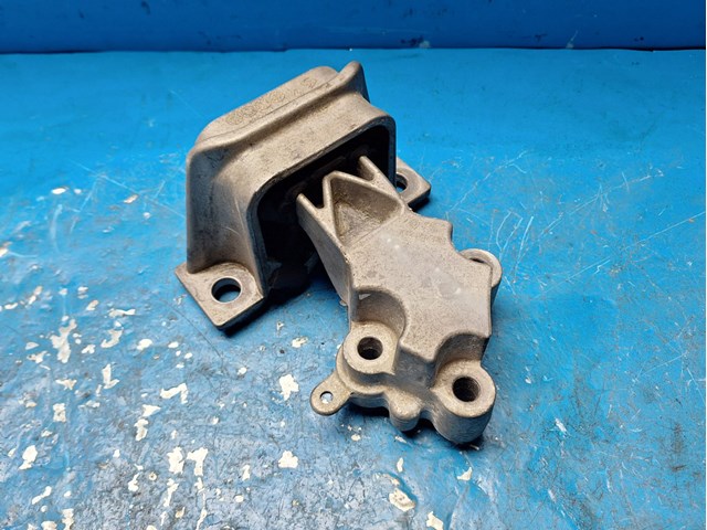 Правая подушка двигателя 112325742R RENAULT