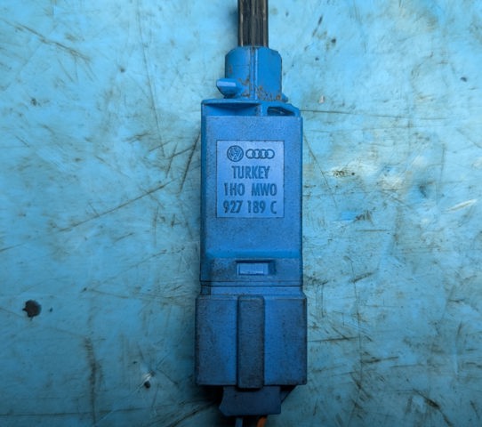 Жабка стопов 1H0927189C VAG