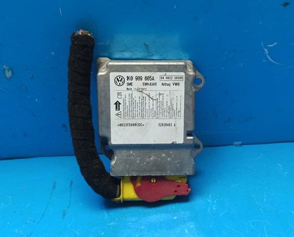 Блок управления airbag 1K0909605A VAG