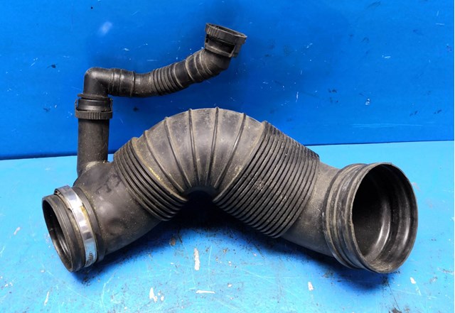 Патрубок расходомера воздуха Skoda SuperB 2