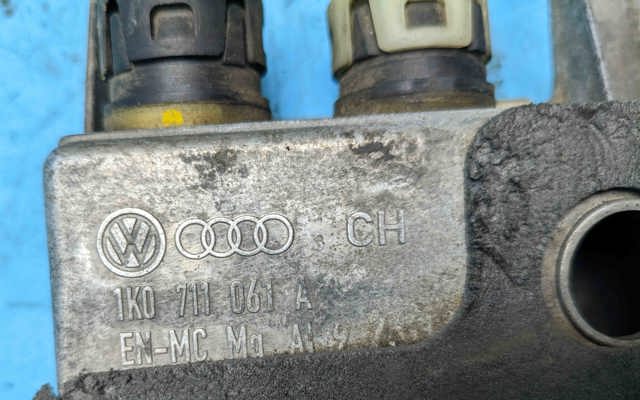 VAG 3C0711049D в наличии Черновцы