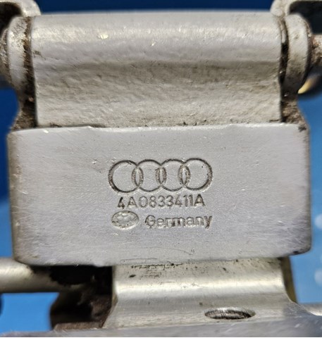 4A0833411A Петля двери задней левой купить Николаев