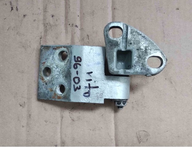 6387202337 MERCEDES Петля двери передней правой купить в Черновцы