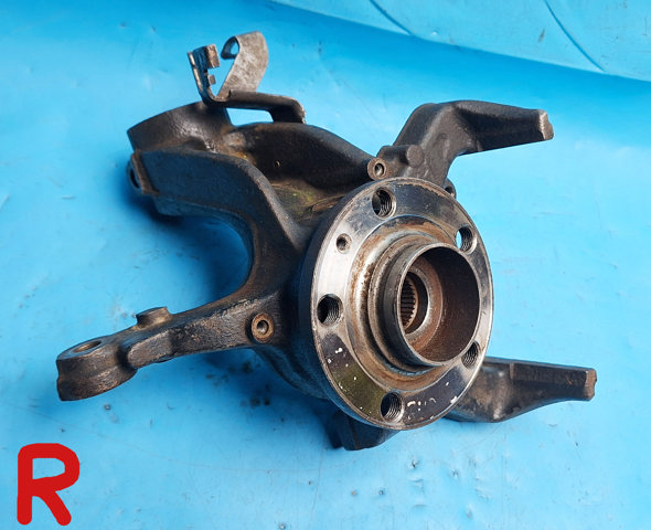 Цапфа передняя правая 6Q0407256AG VAG