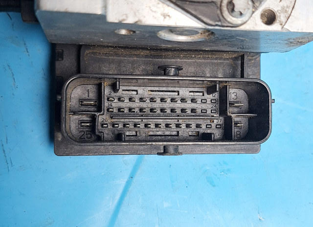 VAG 6R0907379C Блок управления АБС (ABS) гидравлический в наличии Винница