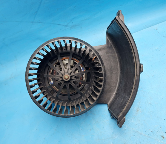 VAG 7H1820021B Вентилятор печки в наличии Киев