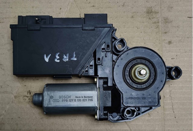 VAG 7L0959795 Мотор стеклоподъемника двери задней левой в наличии Чернигов