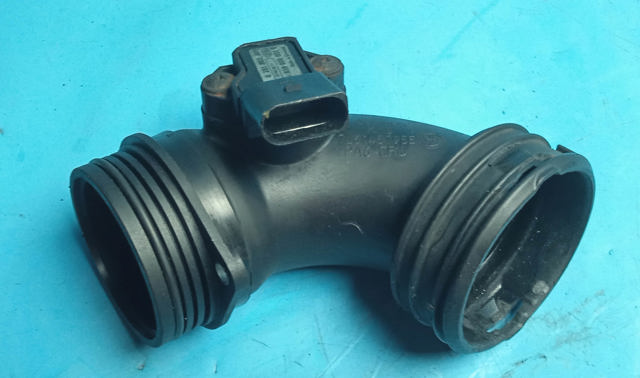 Патрубок интеркуллера 7L6145795E VAG