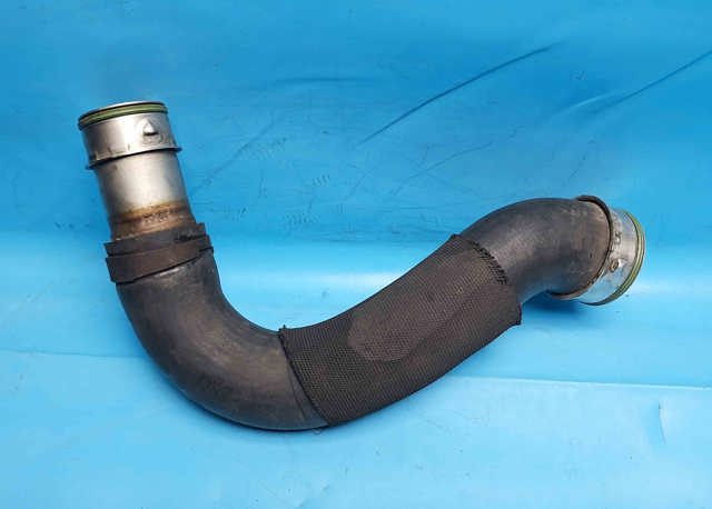 Шланг интеркуллера 7L6145822B VAG