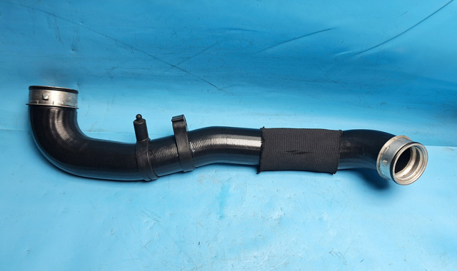 Шланг/патрубок интеркуллера 7L6145979C VAG