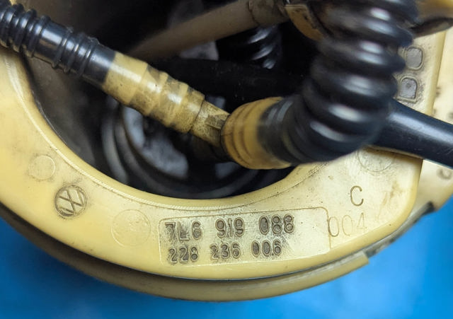 7L6919088C Бензонасос купить Днепр