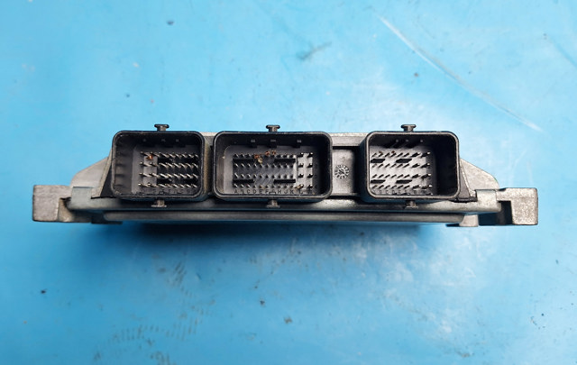 RENAULT 8201117953 Блок управления двигателем в наличии Сумы