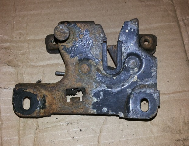 Замок крышки капота 8D0823509J VAG