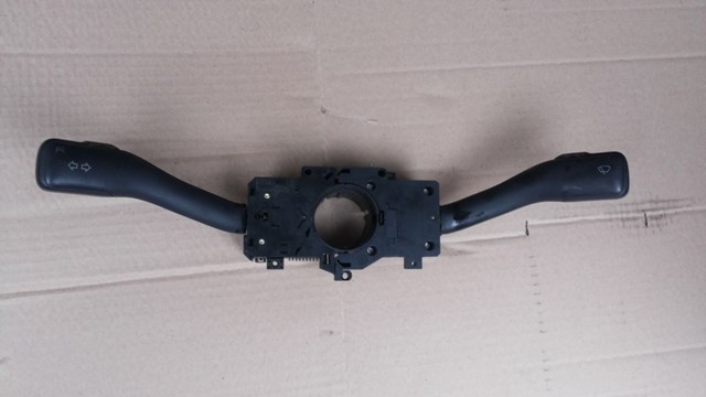 Левый подрулевой переключатель 8L0953513 VAG