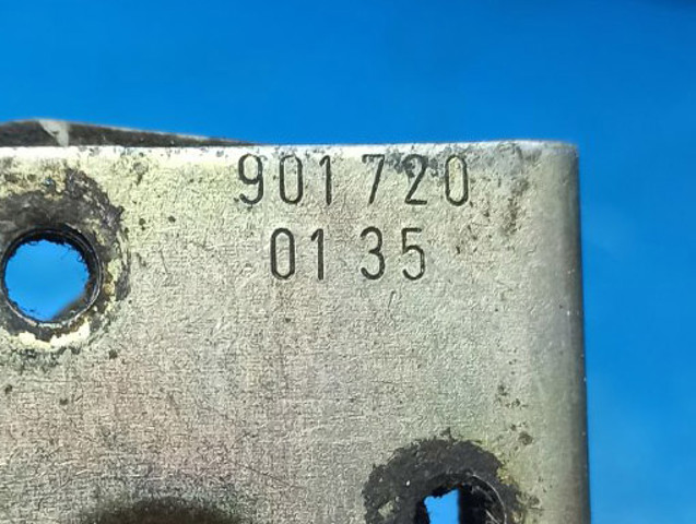 MERCEDES 9017200135 Замок двери передней левой в наличии Винница