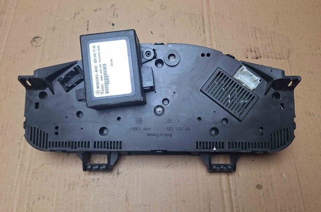 MERCEDES A0004466921 Приборная доска (щиток приборов) в наличии Николаев