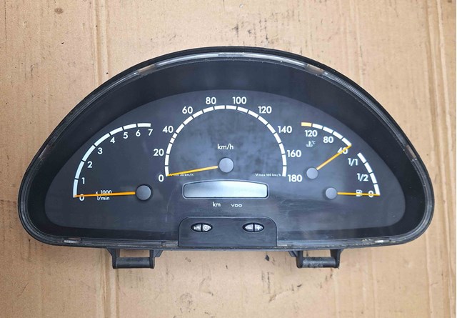 Приборная доска A0004466921 MERCEDES