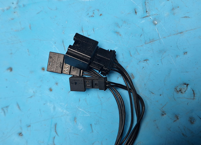 A2088100276 MERCEDES Левое боковое зеркало купить в Чернигов