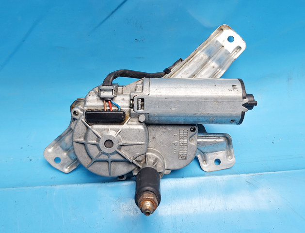 Стеклоочиститель двери задка A6388200208 MERCEDES