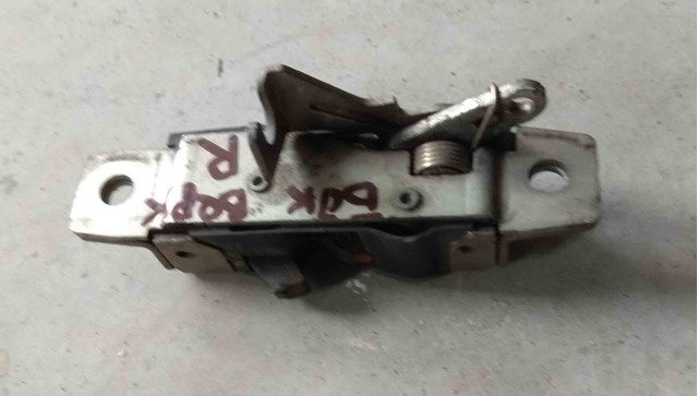MERCEDES 9067301335 Замок двери боковой сдвижной правой в наличии Ровно