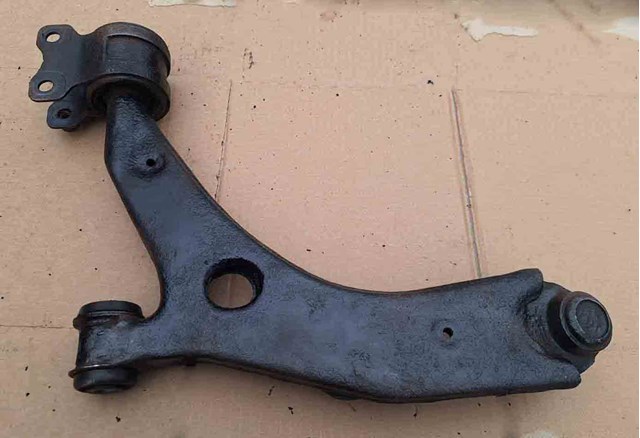 B32H34300B MAZDA Рычаг передней подвески нижний правый купить в Каменское