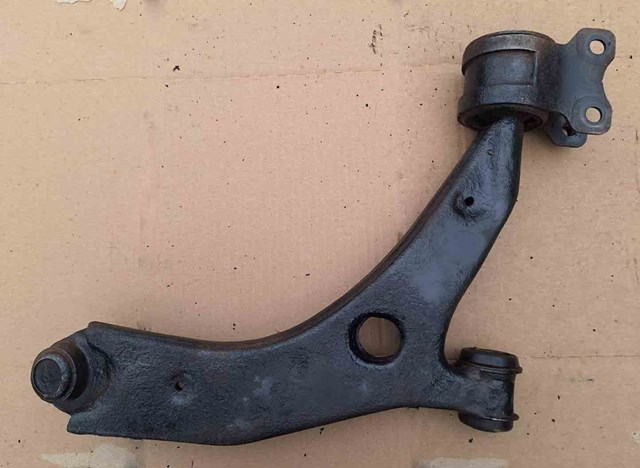 MAZDA B32H34350B Рычаг передней подвески нижний левый в наличии Днепр