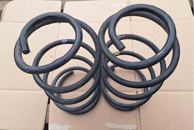 MAZDA BP4K34011C Пружина передняя в наличии Днепр