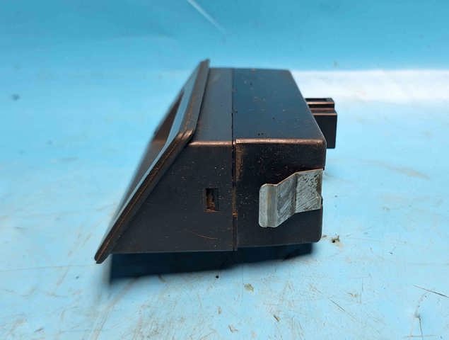 MB715941 MITSUBISHI Часы салонные купить в Каменское