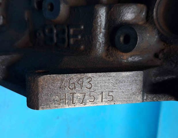 MD307520 MITSUBISHI Блок цилиндров двигателя купить в Полтава