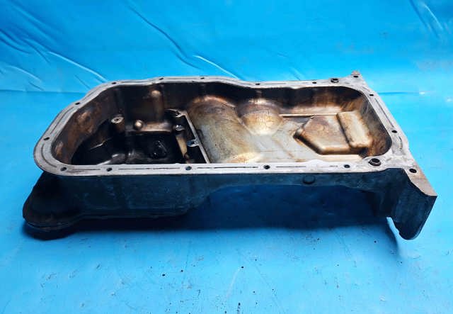 MITSUBISHI MD329985 Поддон масляный картера двигателя в наличии Кривой Рог