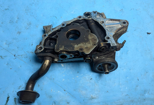 MD342100 MITSUBISHI Насос масляный купить в Украина