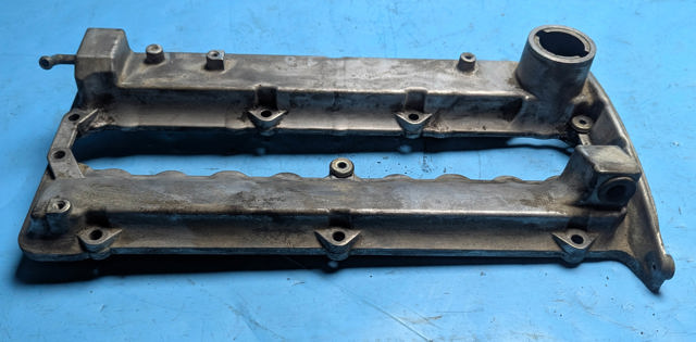 MD350366 MITSUBISHI Крышка клапанная купить в Чернигов